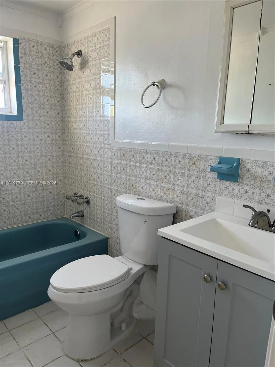 17051 NE 35th Ave # 202, North Miami Beach, FL 33160