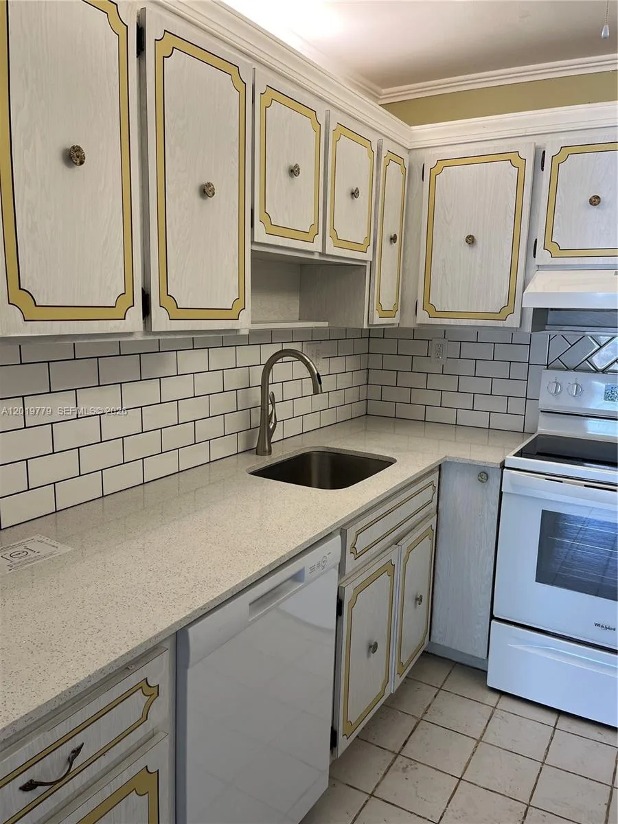 17051 NE 35th Ave # 202, North Miami Beach, FL 33160 photo 4