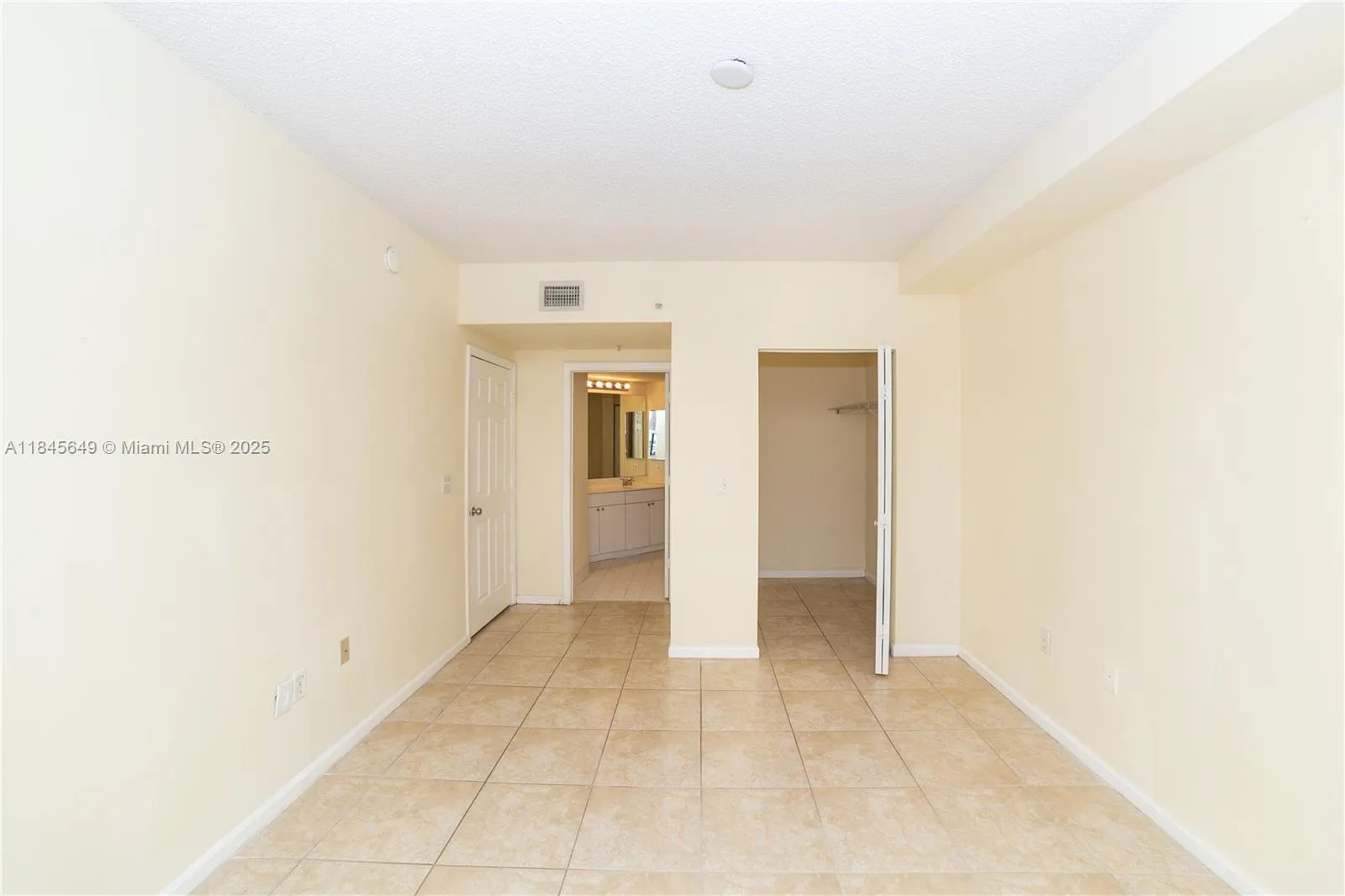 17150 N Bay Rd # 2110, Sunny Isles Beach, FL 33160 photo 11