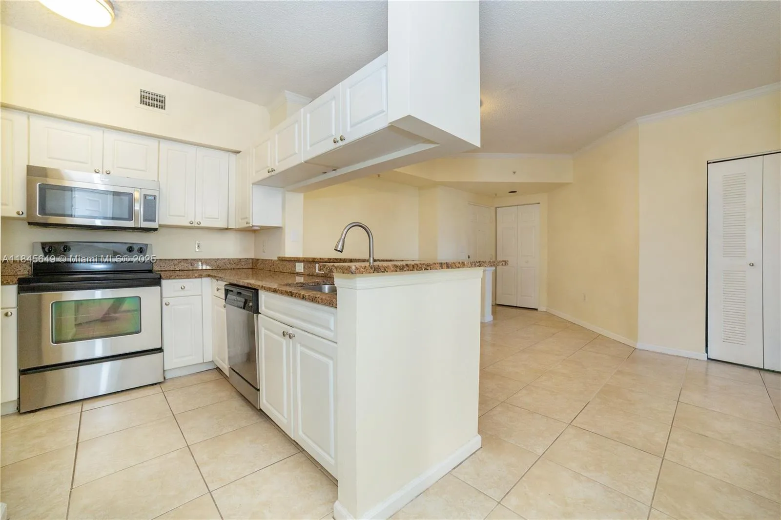 17150 N Bay Rd # 2110, Sunny Isles Beach, FL 33160 photo 8