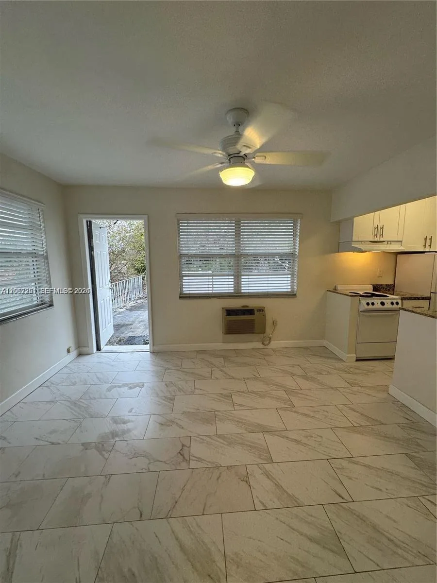11890 NE 16th Ave # 6, Miami, FL 33161 — zdjęcie 3