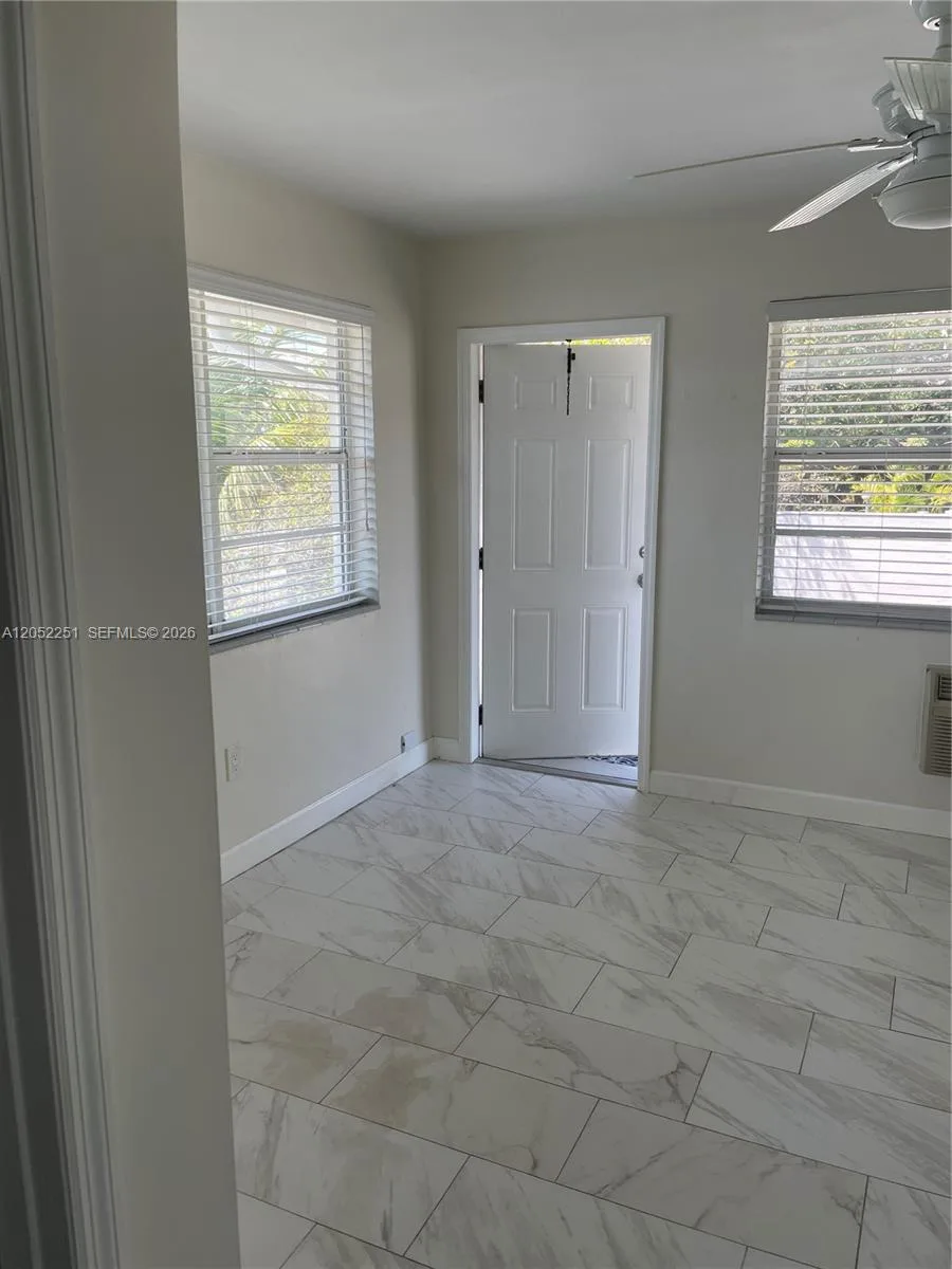 11890 NE 16th Ave # 6, Miami, FL 33161 — zdjęcie 4