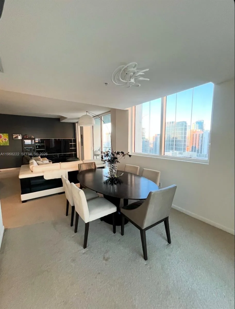 253 NE 2nd St # 3903, Miami, FL 33132 photo 12