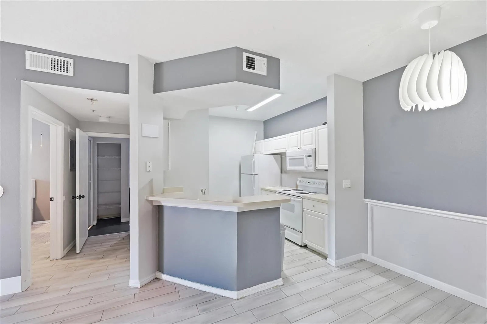 5518 Metrowest Boulevard # 11-104, Orlando, FL 32811 photo 10