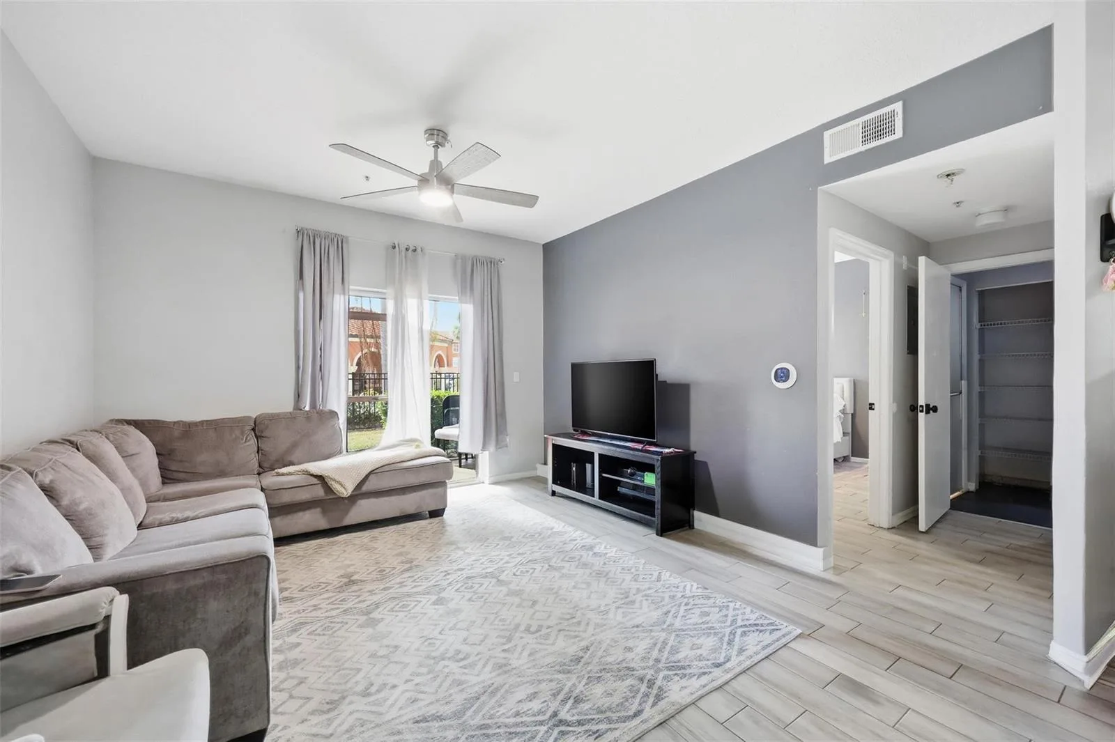 5518 Metrowest Boulevard # 11-104, Orlando, FL 32811 photo 8