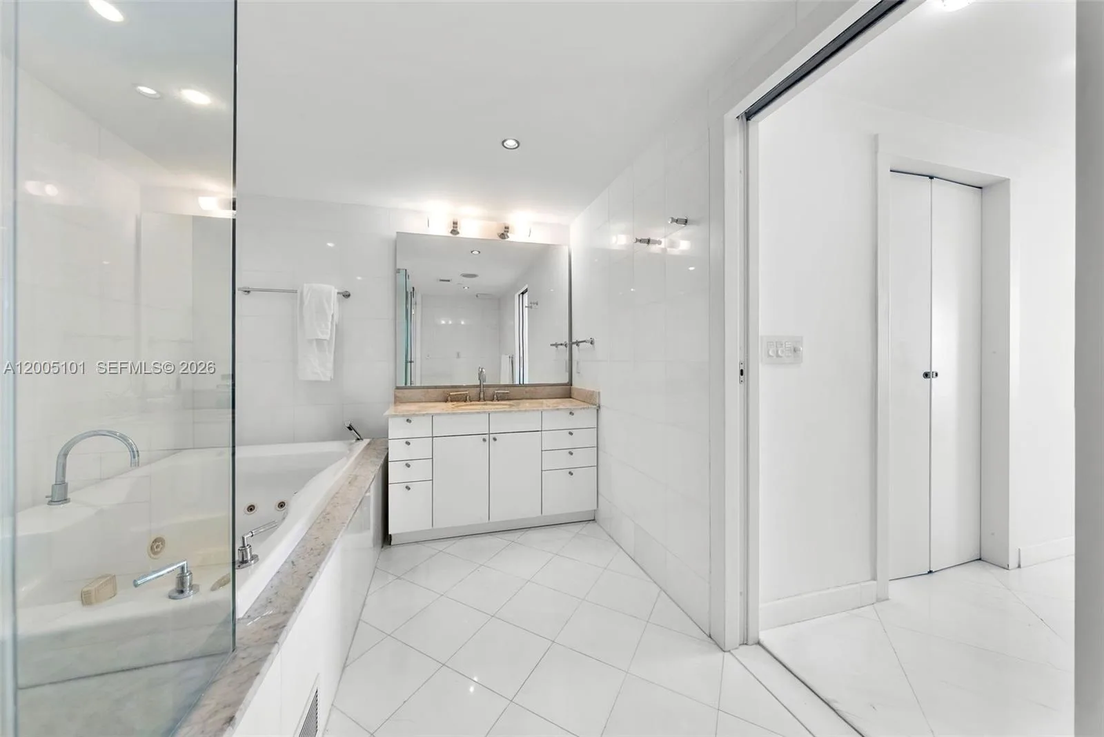 520 West Ave # 2202, Miami Beach, FL 33139 photo 8