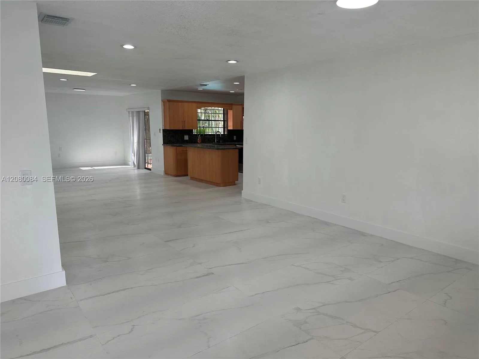 326 E 34th St, Hialeah, FL 33013 photo 6