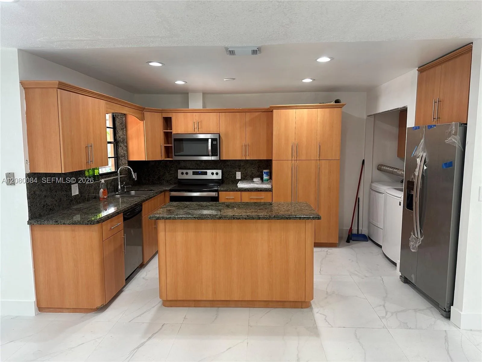 326 E 34th St, Hialeah, FL 33013 photo 7