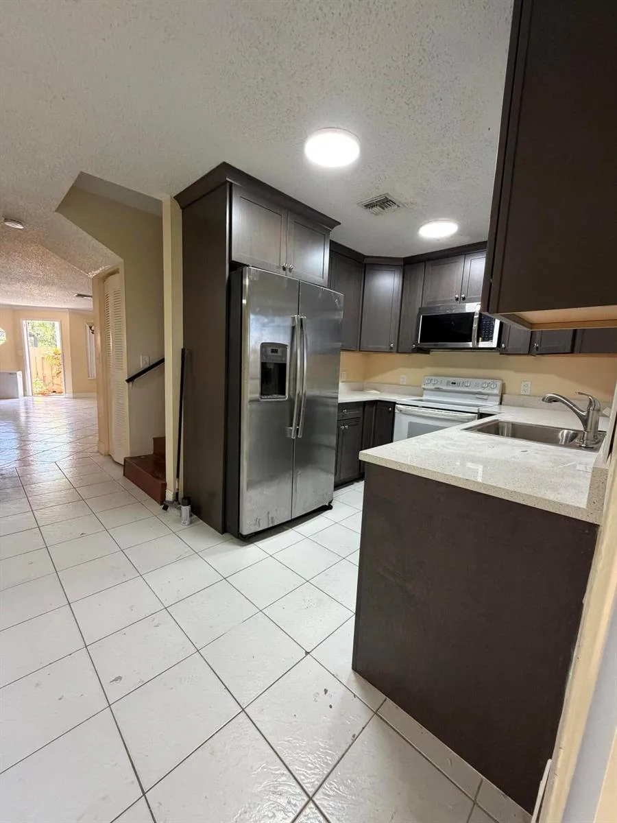 9741 NW 37th Street, Sunrise, FL 33351 photo 6