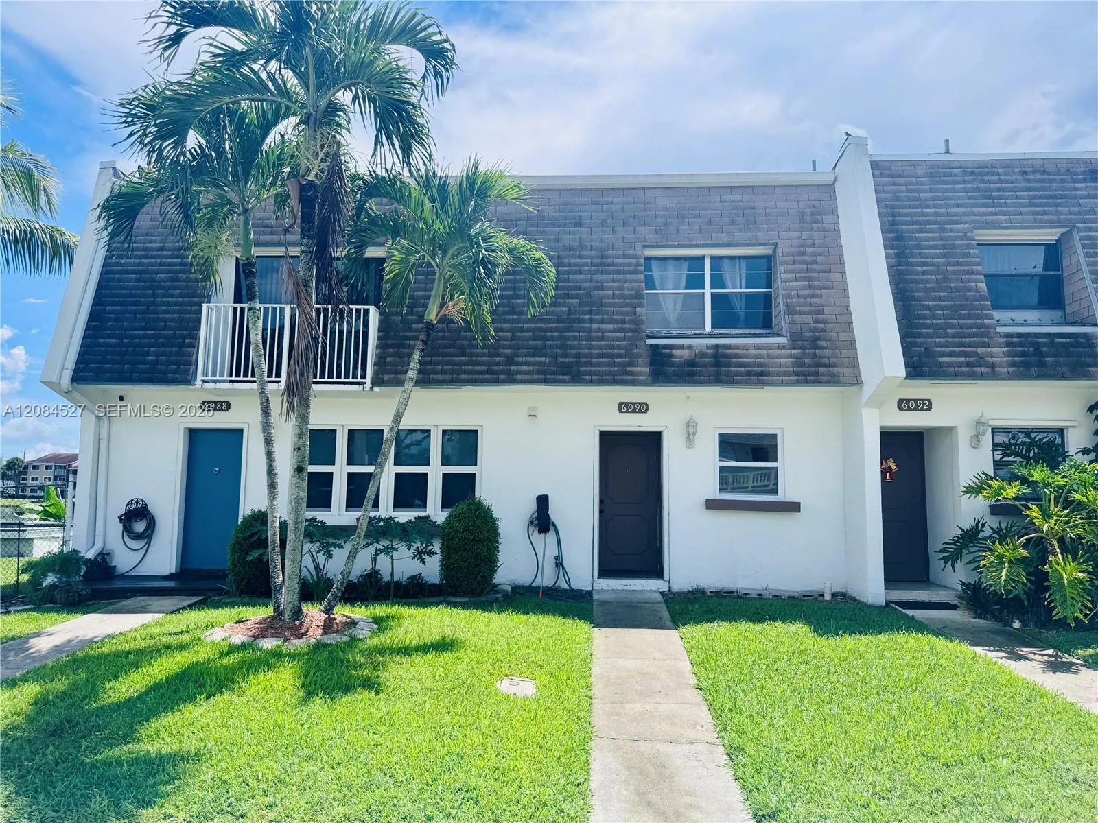 6090 SW 41st St # 19, Davie, FL 33314