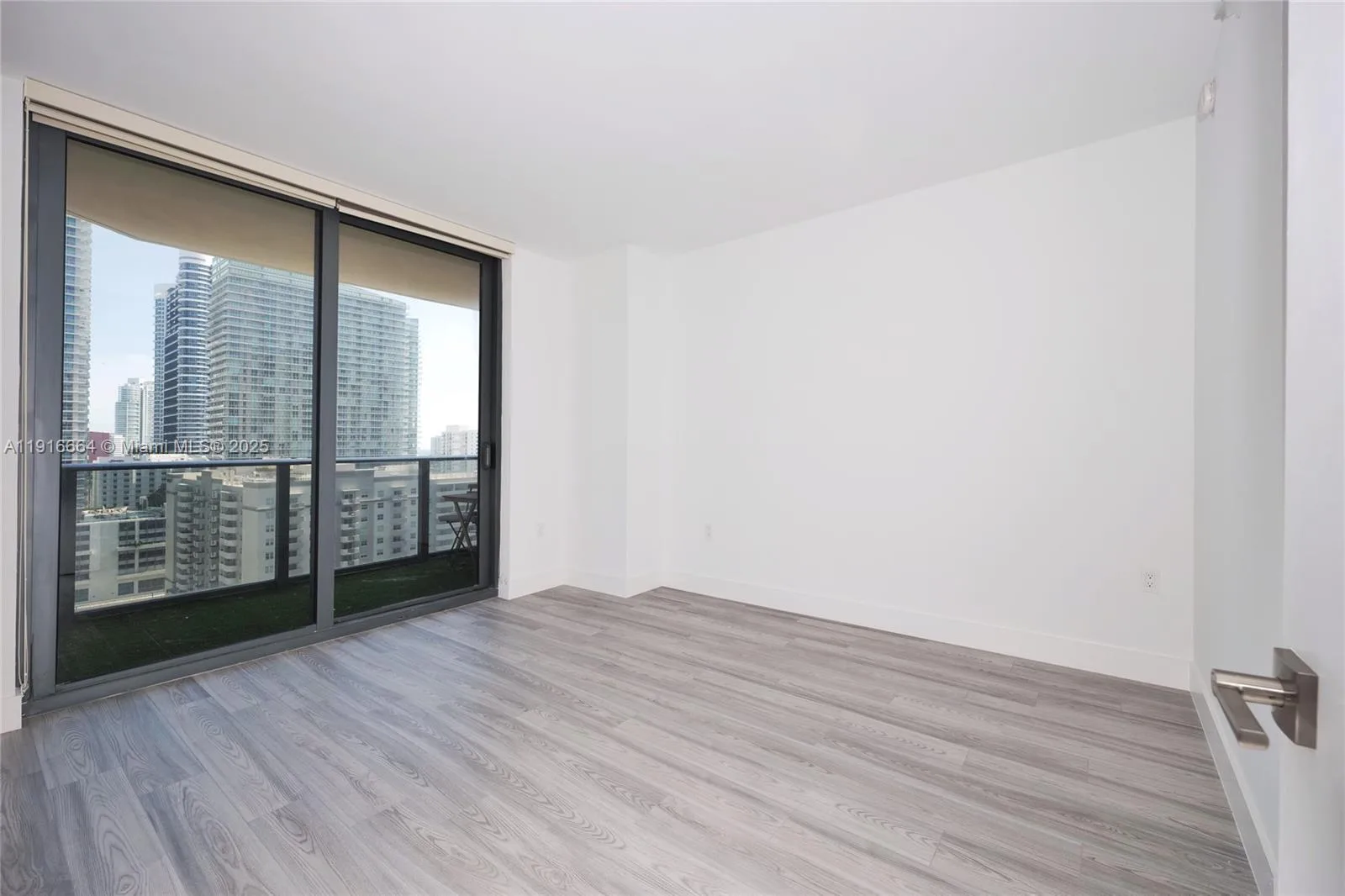 45 SW 9th St # 1504, Miami, FL 33130 photo 11
