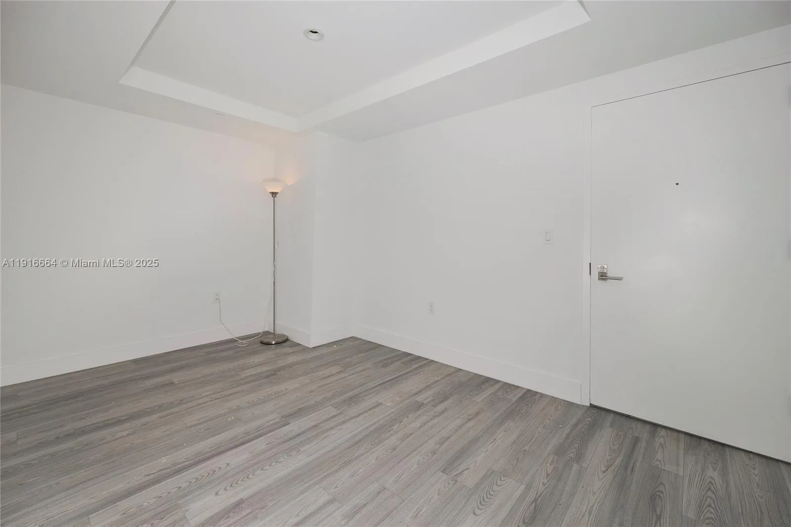 45 SW 9th St # 1504, Miami, FL 33130 photo 4