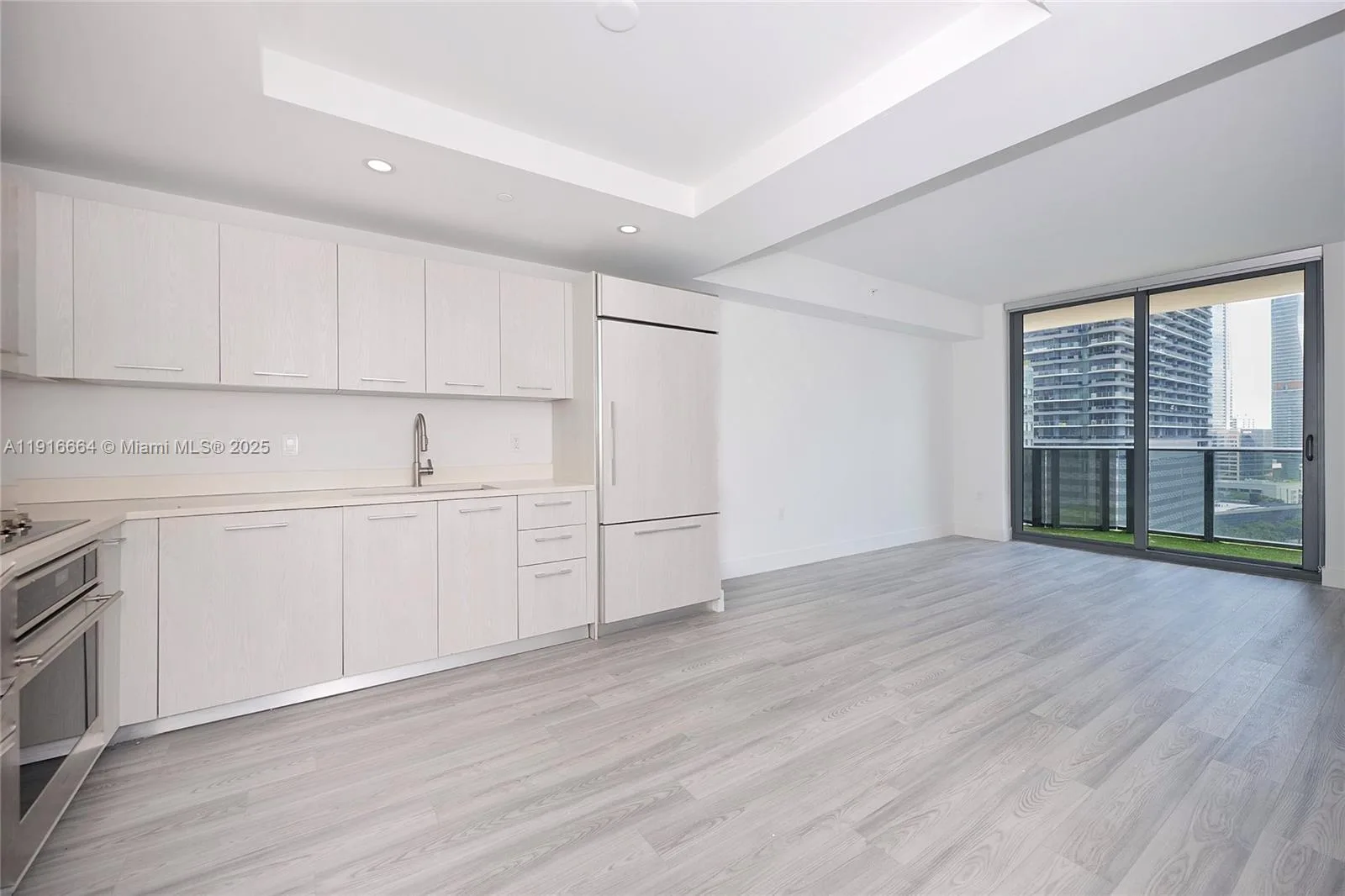 45 SW 9th St # 1504, Miami, FL 33130 photo 9