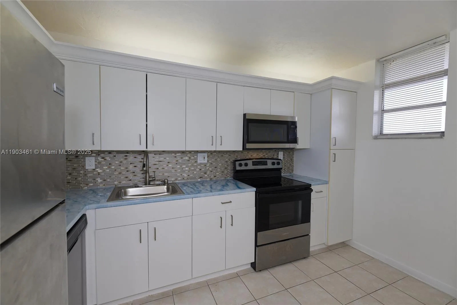 2903 N Miami Beach Blvd # 806, North Miami Beach, FL 33160 photo 2