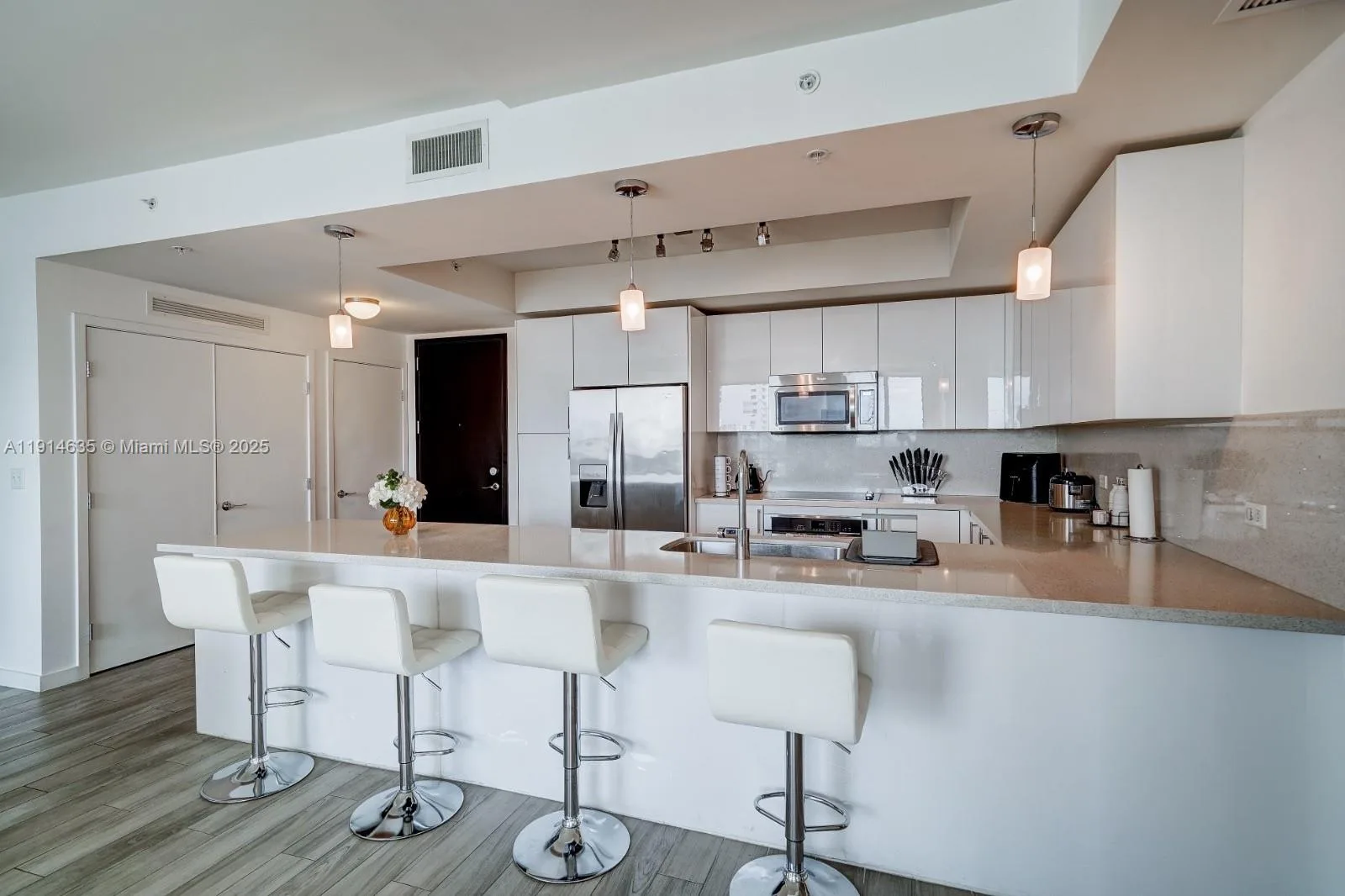 999 SW 1st Ave # 1612, Miami, FL 33130 photo 2