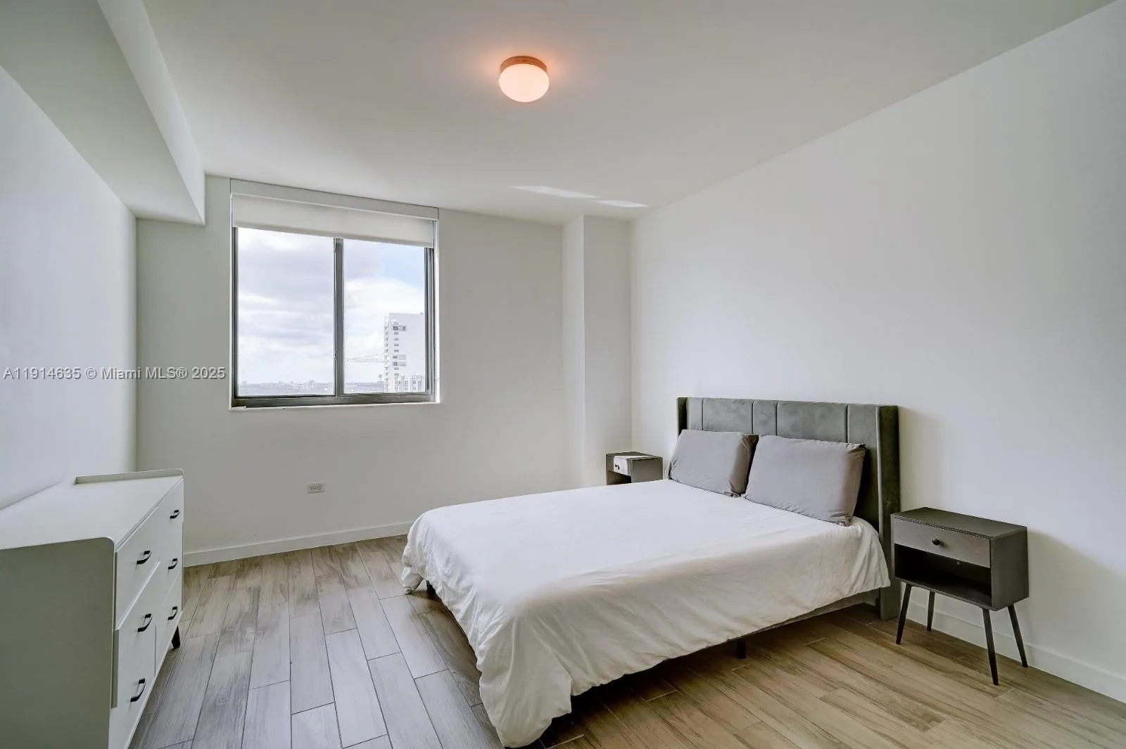 999 SW 1st Ave # 1612, Miami, FL 33130 photo 7