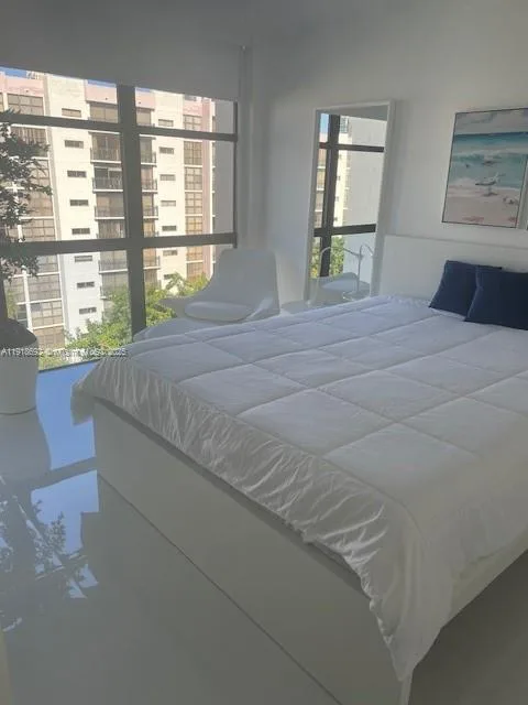 16909 N Bay Rd # 805, Sunny Isles Beach, FL 33160 photo 2