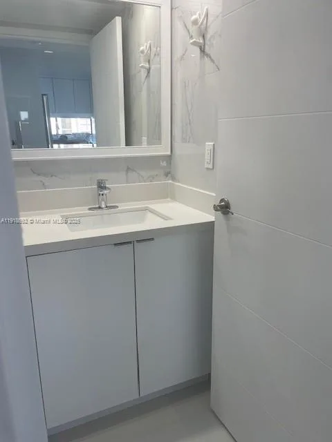 16909 N Bay Rd # 805, Sunny Isles Beach, FL 33160 photo 9