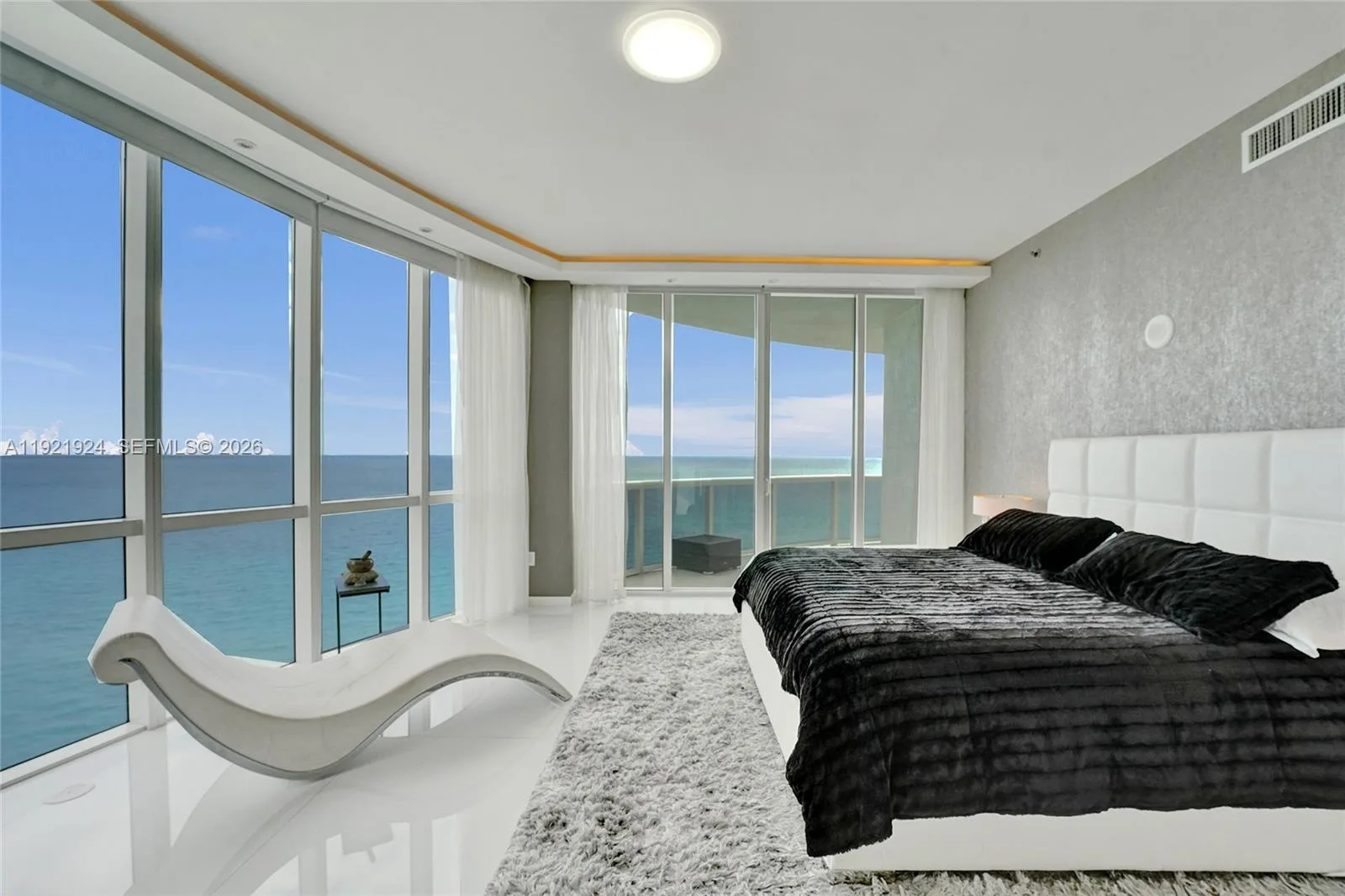 15811 Collins Ave # 1601, Sunny Isles Beach, FL 33160