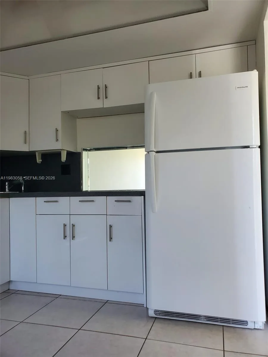 851 NE 14th Ave # 414, Hallandale Beach, FL 33009 photo 13