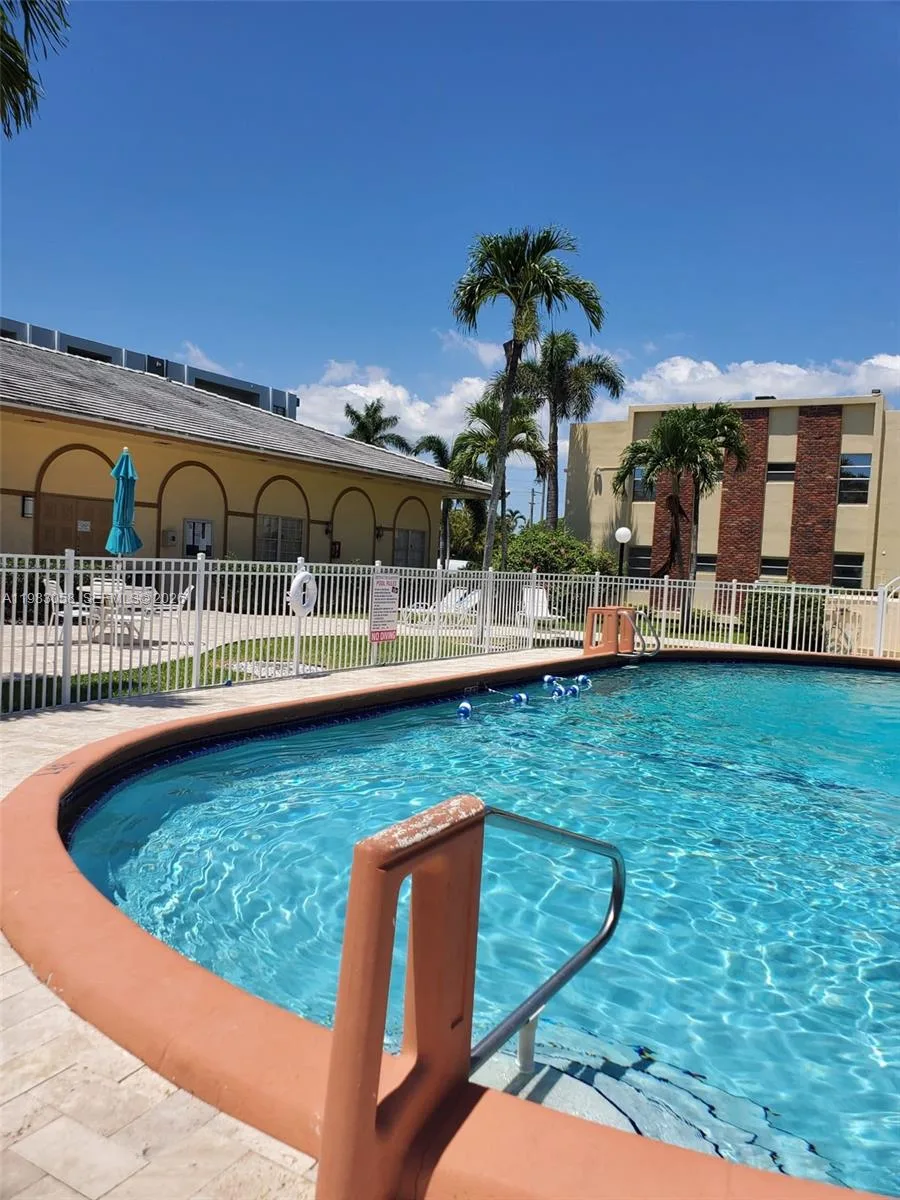 851 NE 14th Ave # 414, Hallandale Beach, FL 33009 photo 5
