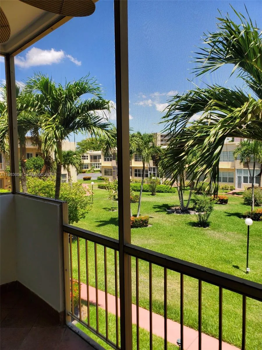 851 NE 14th Ave # 414, Hallandale Beach, FL 33009 photo 7