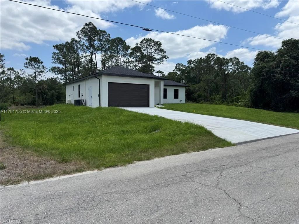 1620 State Ave, Lehigh Acres, FL 33972 photo 4