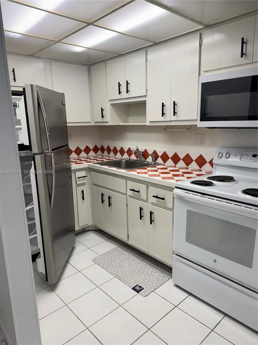 1470 NE 125th Ter # 205, North Miami, FL 33161 photo 4