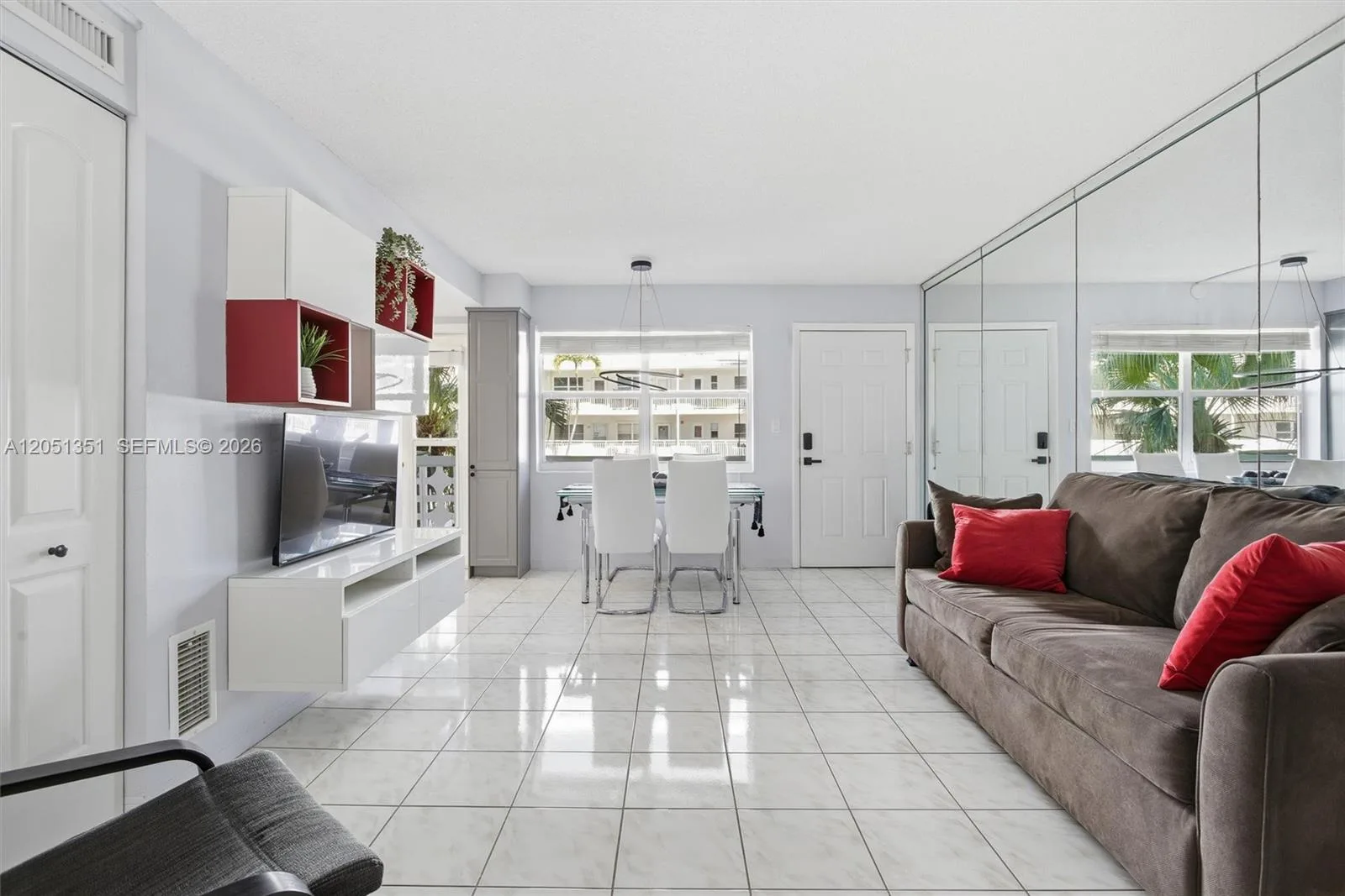 3133 S Ocean Dr # 218, Hallandale Beach, FL 33009