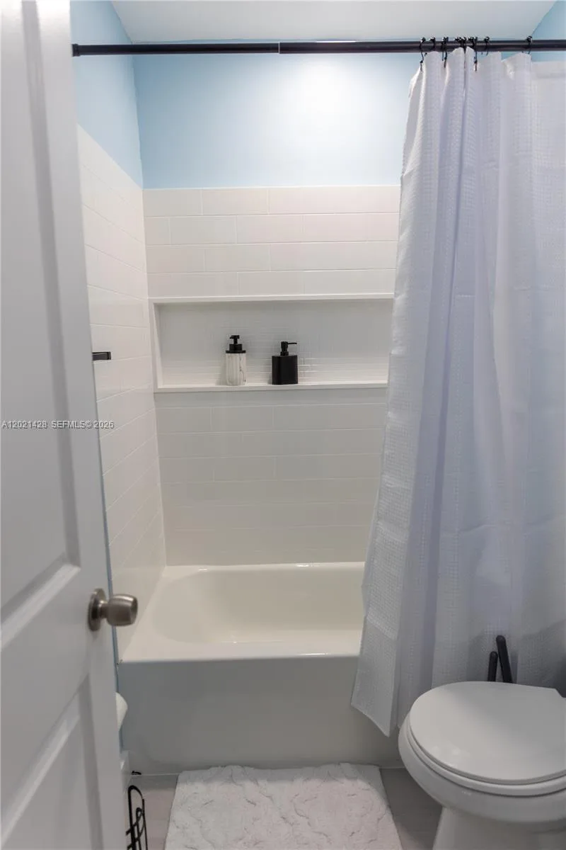 250 NW 14th Way, Dania Beach, FL 33004 photo 11