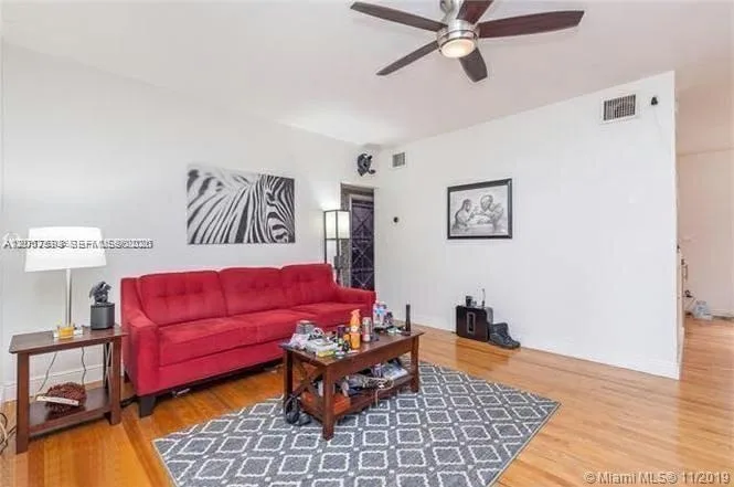 1025 NE 17th Way, Fort Lauderdale, FL 33304 photo 3