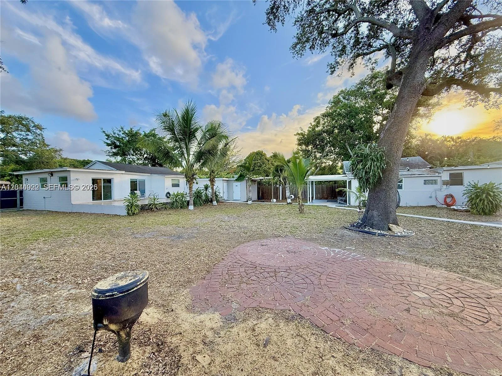 947 NE 149th St, Miami, FL 33161 photo 3