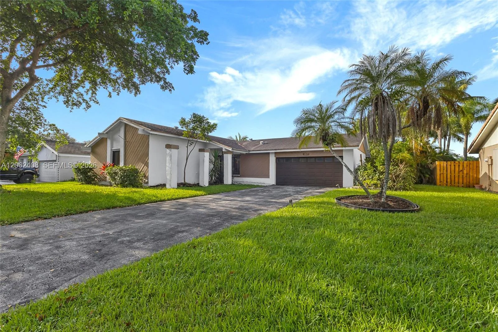 11905 Sailboat Dr, Cooper City, FL 33026
