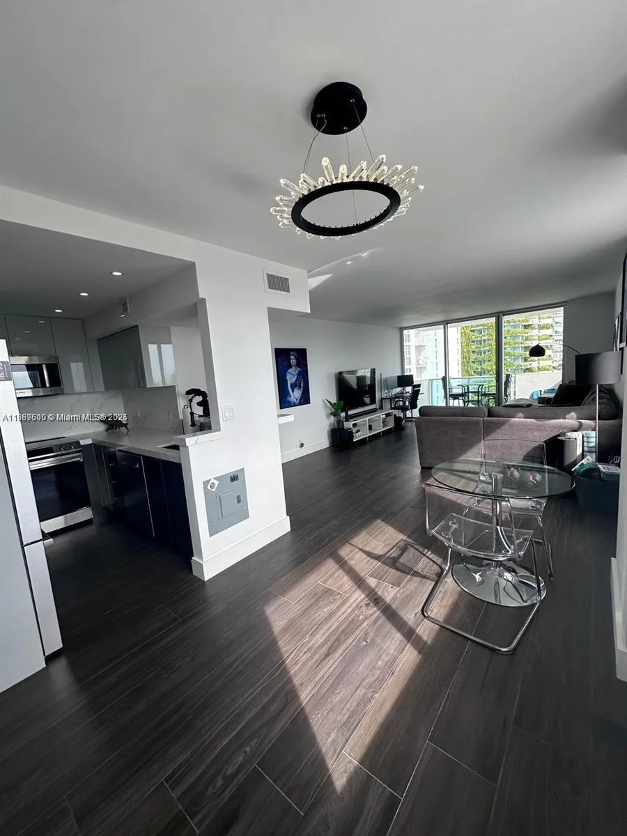 1200 West Ave # 916, Miami Beach, FL 33139