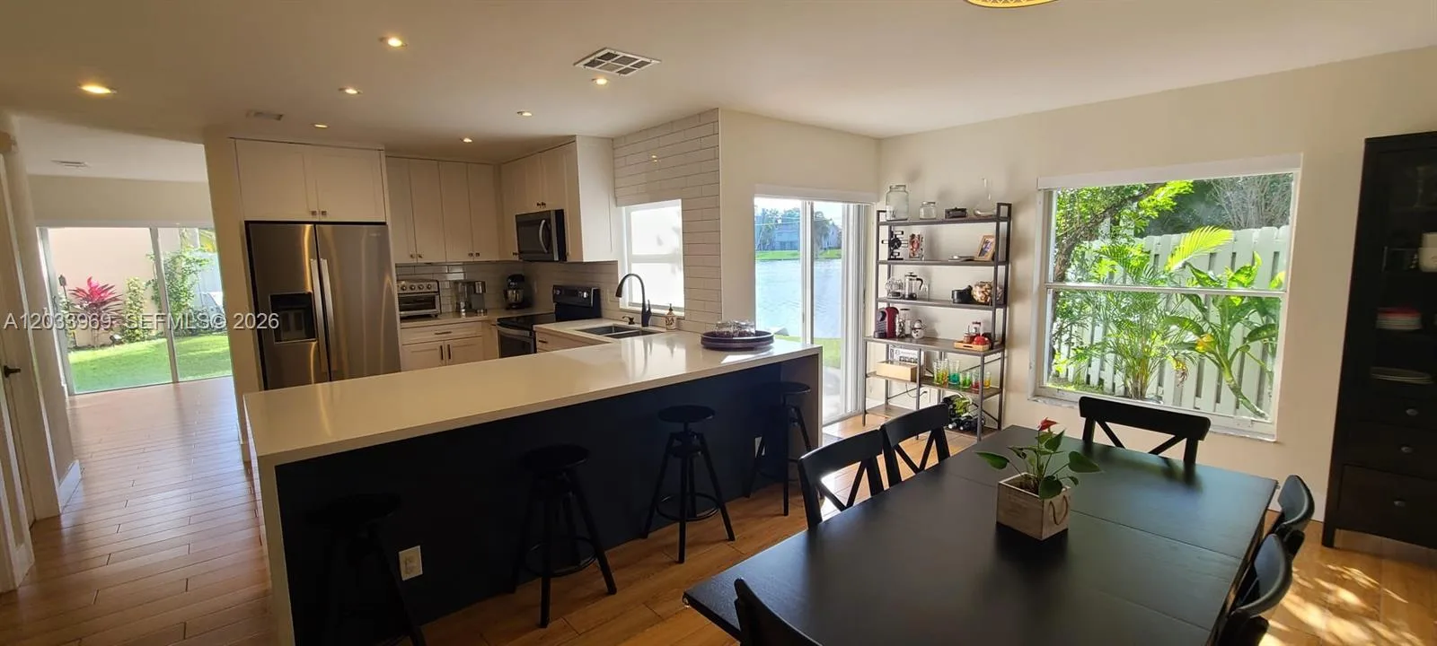 320 SW 99th Ave, Pembroke Pines, FL 33025
