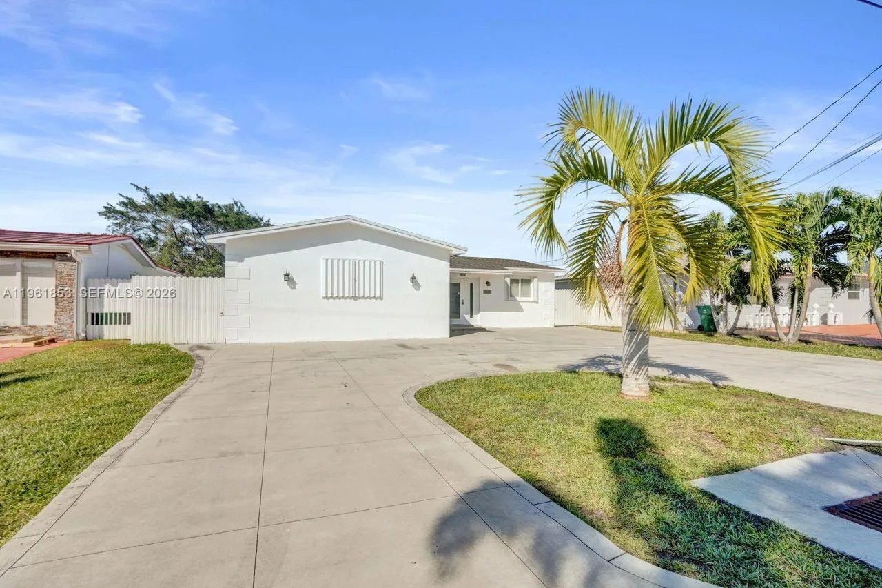 6617 Dahlia Dr, Miramar, FL 33023 photo 3