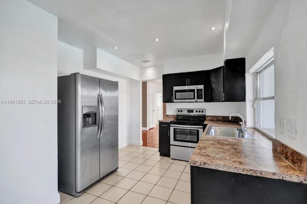 6617 Dahlia Dr, Miramar, FL 33023 photo 8