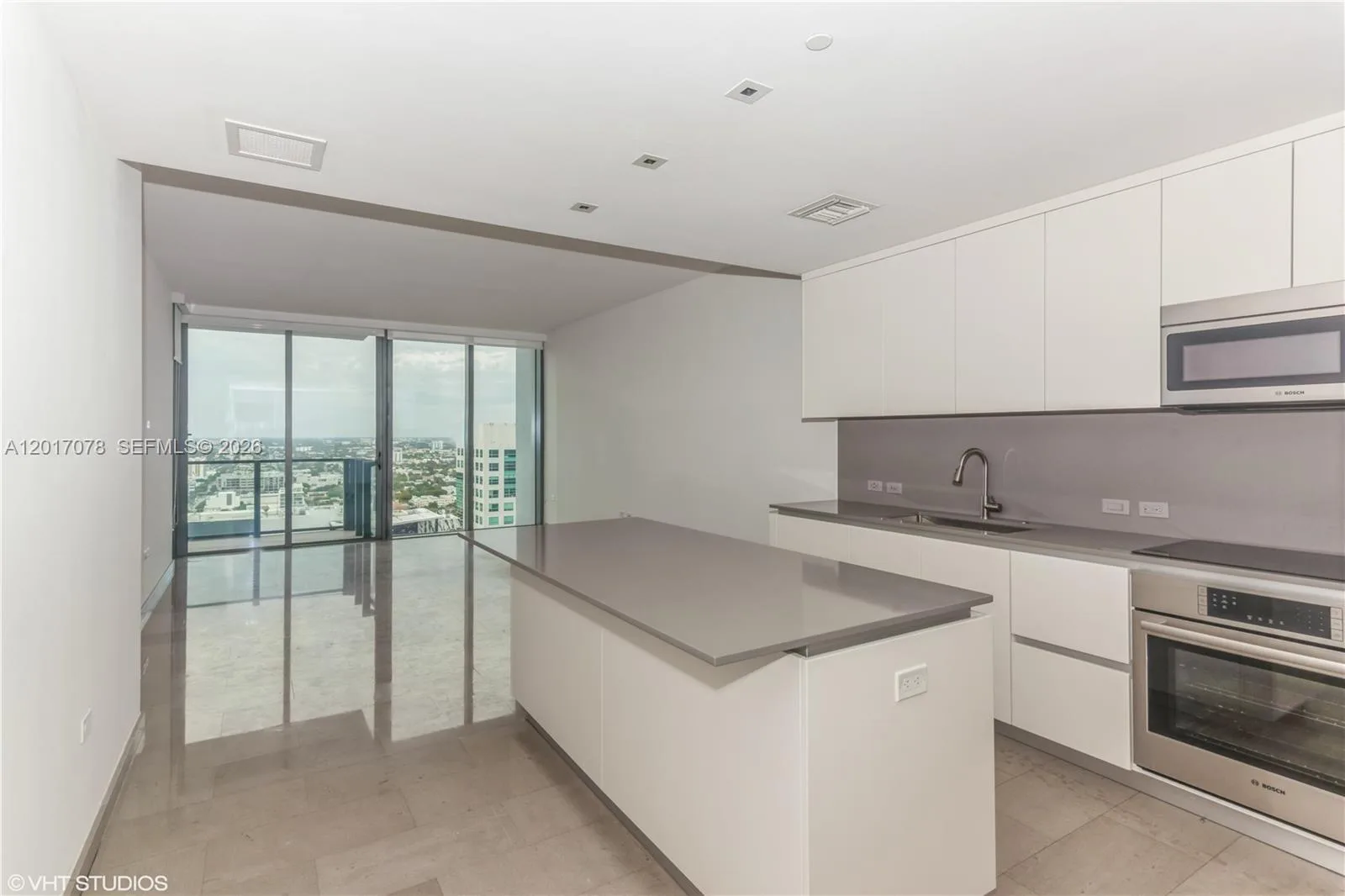 88 SW 7th St # 2508, Miami, FL 33130 photo 3