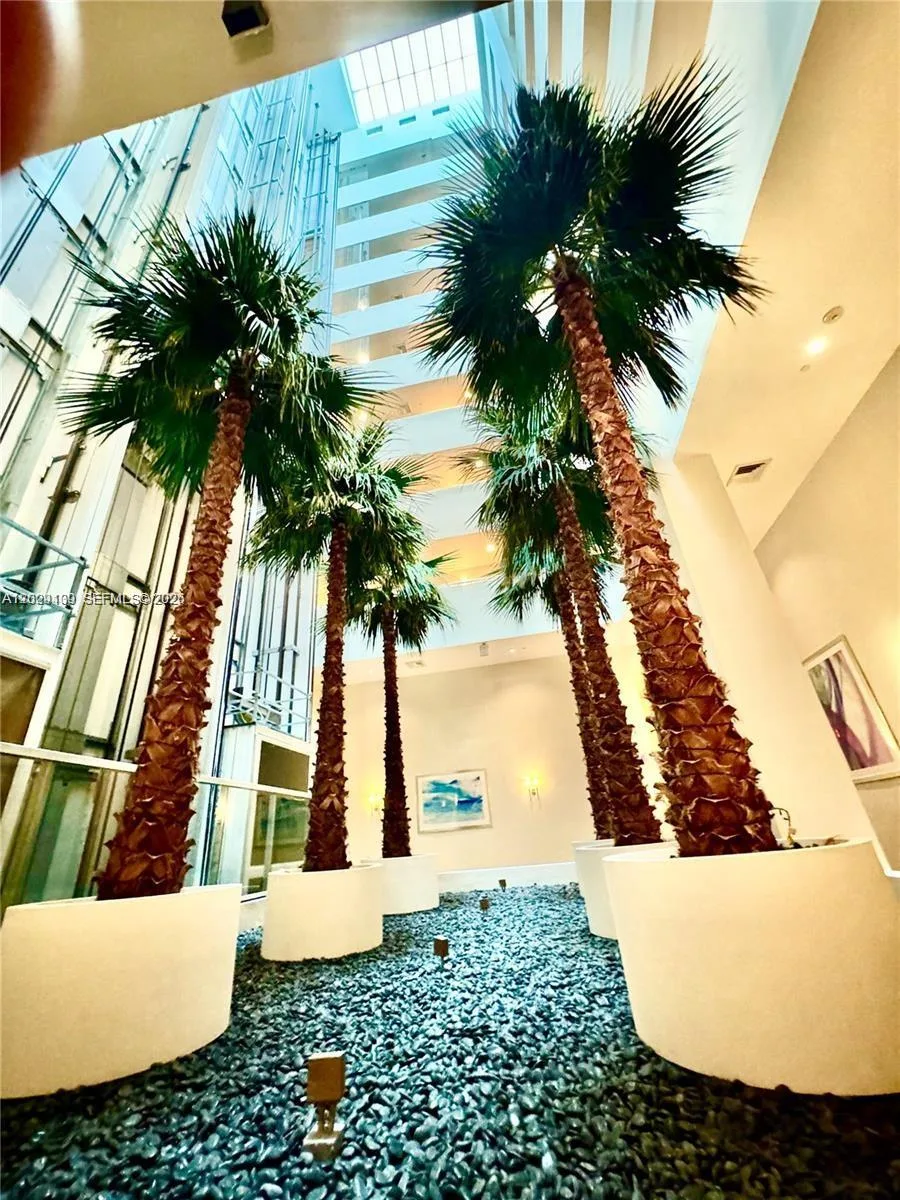 3131 NE 188th St # 2-1213, Aventura, FL 33180