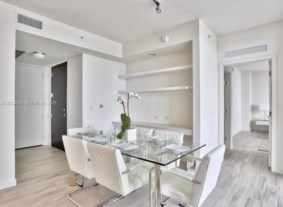 999 SW 1st Ave # 2404, Miami, FL 33130 photo 3