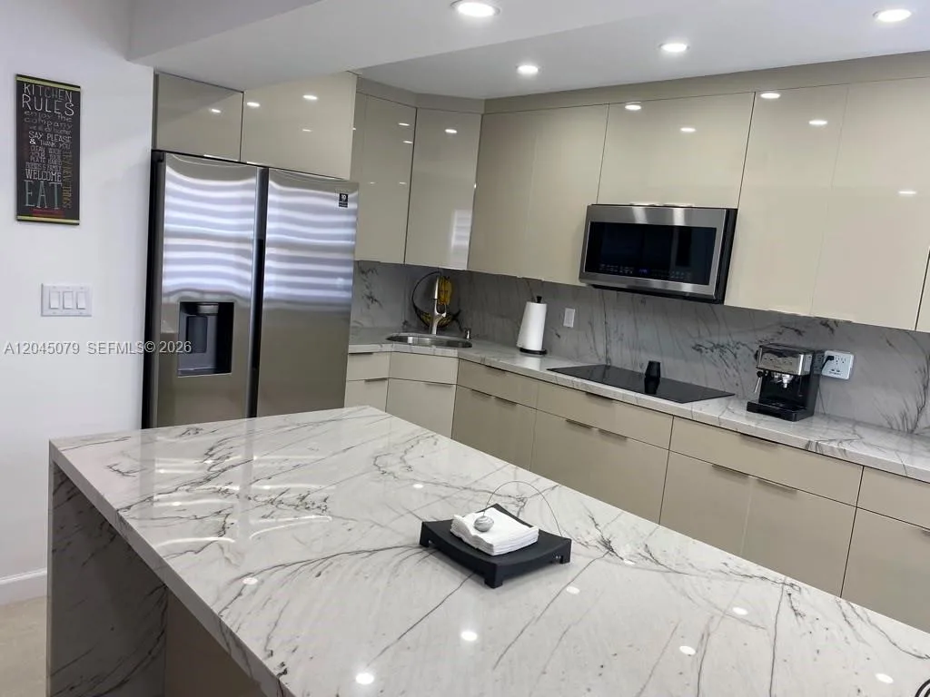 1560 W 46th St # 228, Hialeah, FL 33012