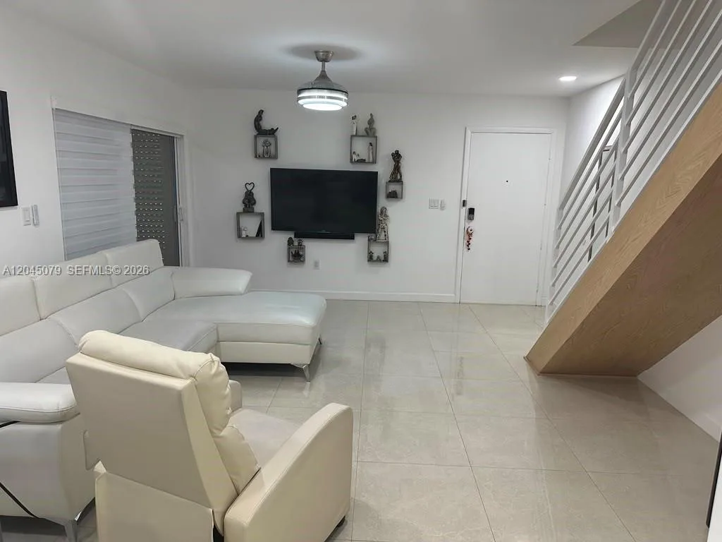 1560 W 46th St # 228, Hialeah, FL 33012 photo 5