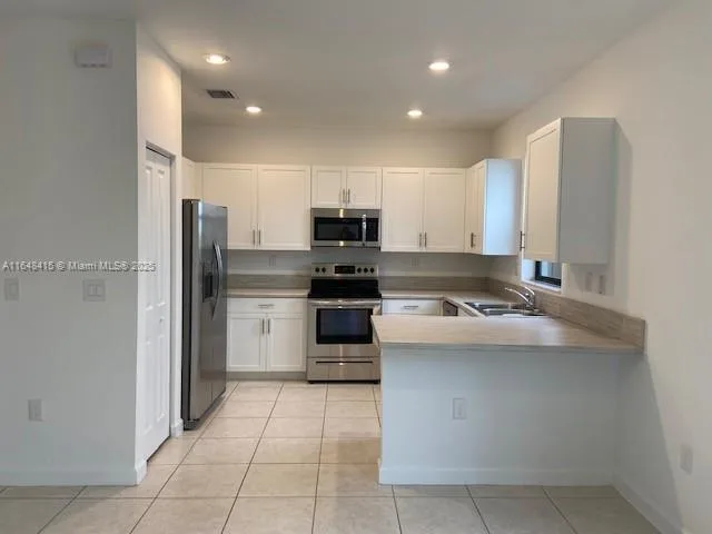 20626 NE 5th Pl # 20626, Miami, FL 33179 photo 2