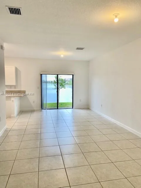 20626 NE 5th Pl # 20626, Miami, FL 33179 photo 3