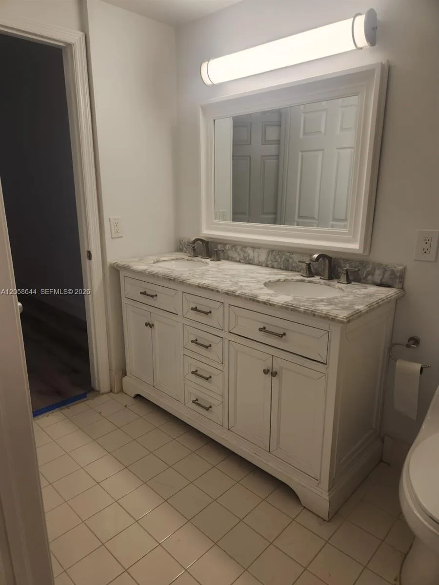 7085 Nova Dr # 102, Davie, FL 33317 photo 6