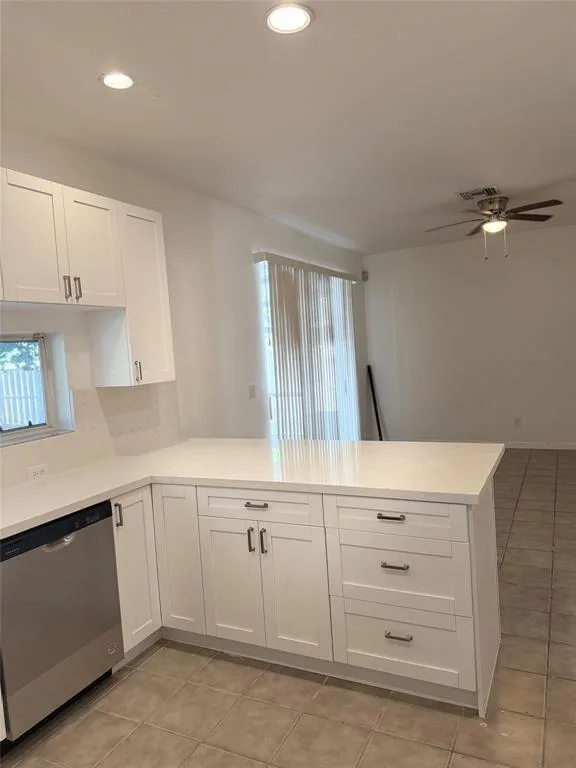 2927 Bogota Avenue, Hollywood, FL 33026 photo 2