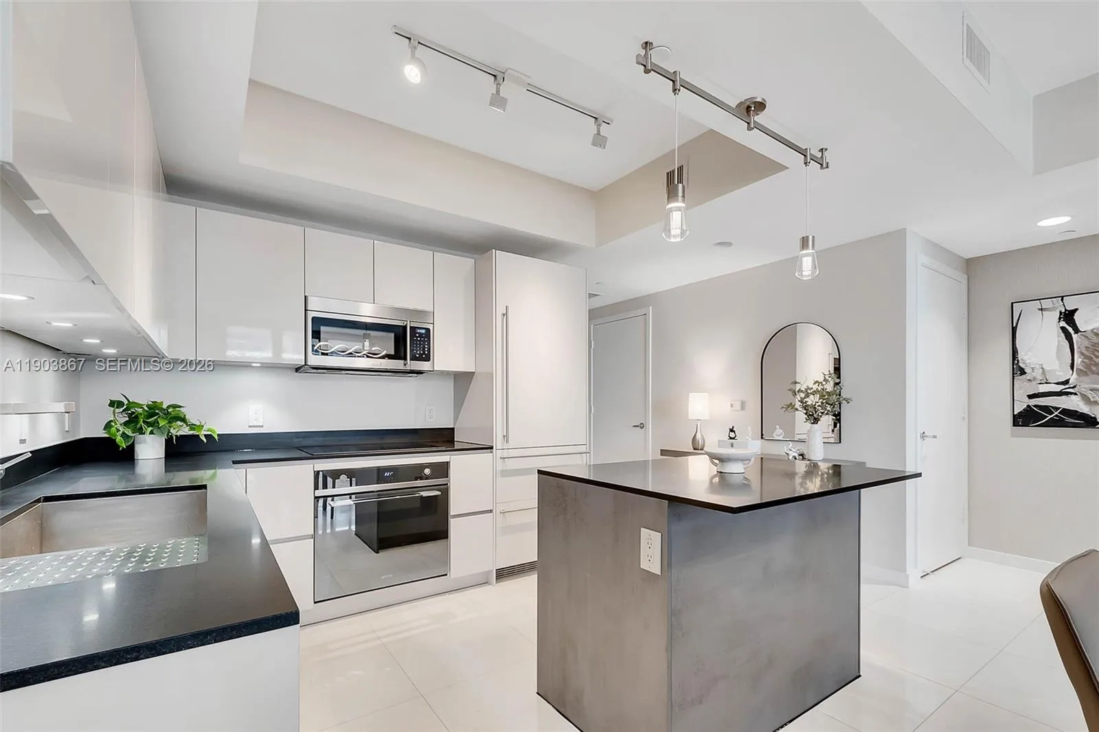 1010 Brickell Ave # 4309, Miami, FL 33131 photo 3