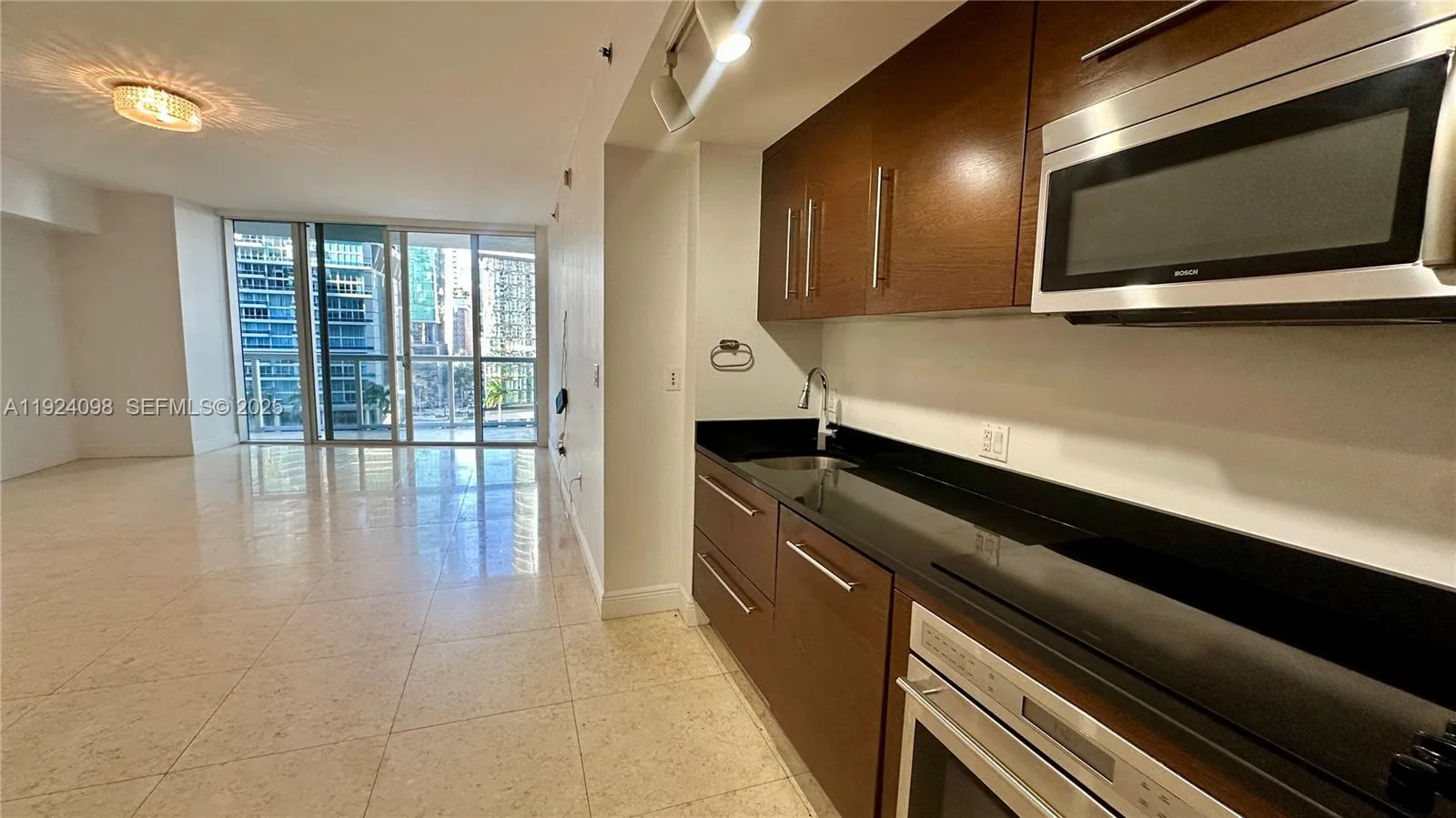 475 Brickell Ave # 910, Miami, FL 33131 photo 2