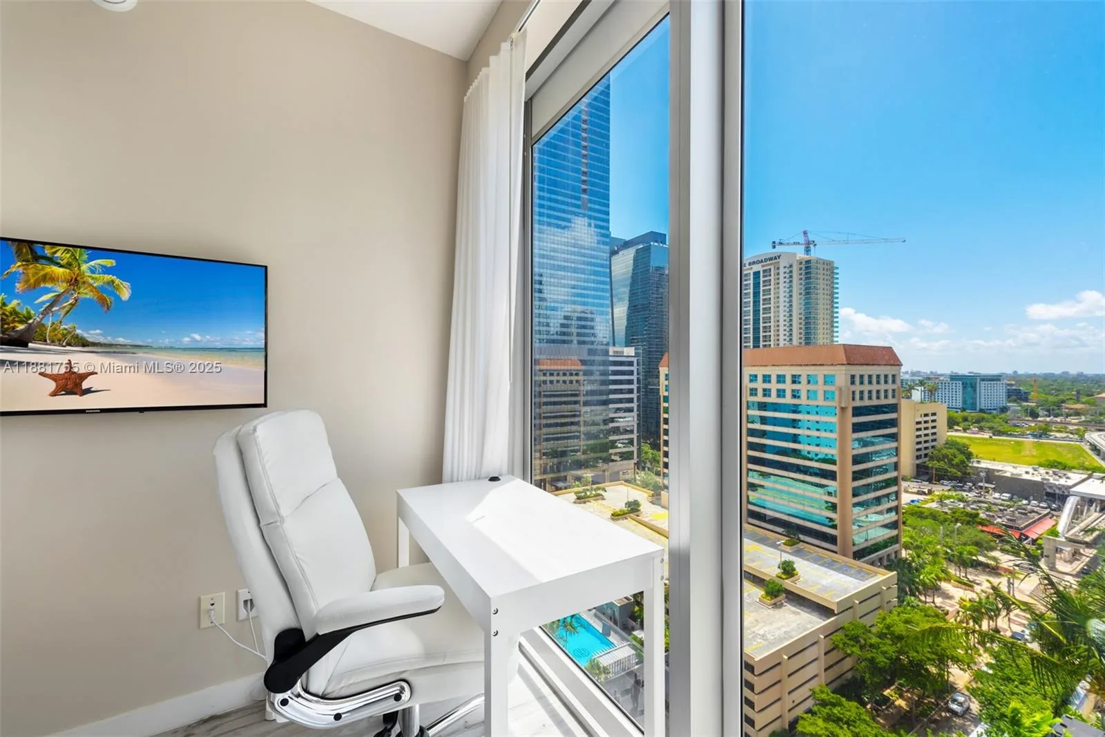 1300 Brickell Bay Dr # 1702, Miami, FL 33131 photo 12