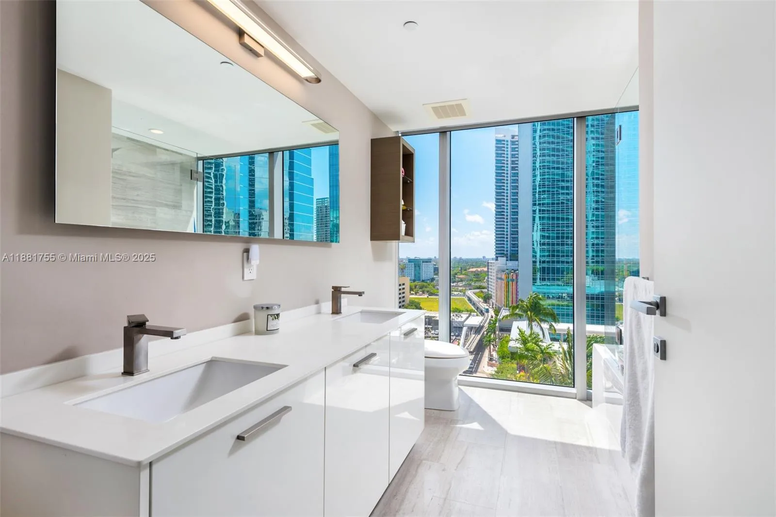 1300 Brickell Bay Dr # 1702, Miami, FL 33131 photo 8